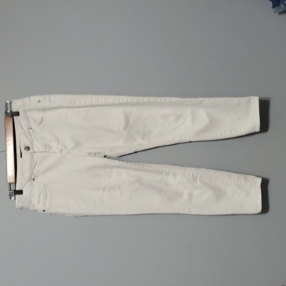 British Khaki Jeans Womens Size 8 White Pants Flexible Comfy Cropped - Picture 1 of 8